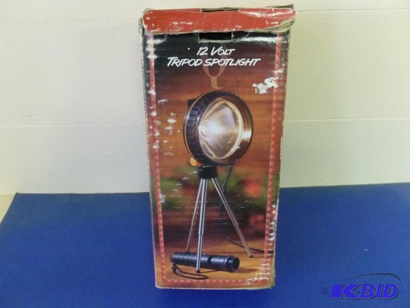 lot 297 image: Quartz Halogen 400,000 candle power...