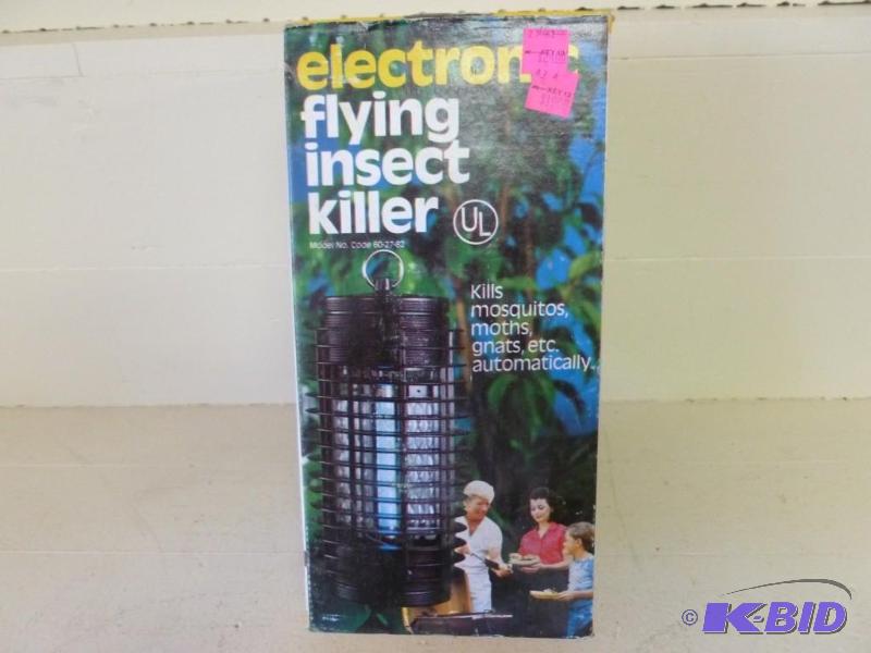 lot 301 image: Regency - Electric flying insect ki...