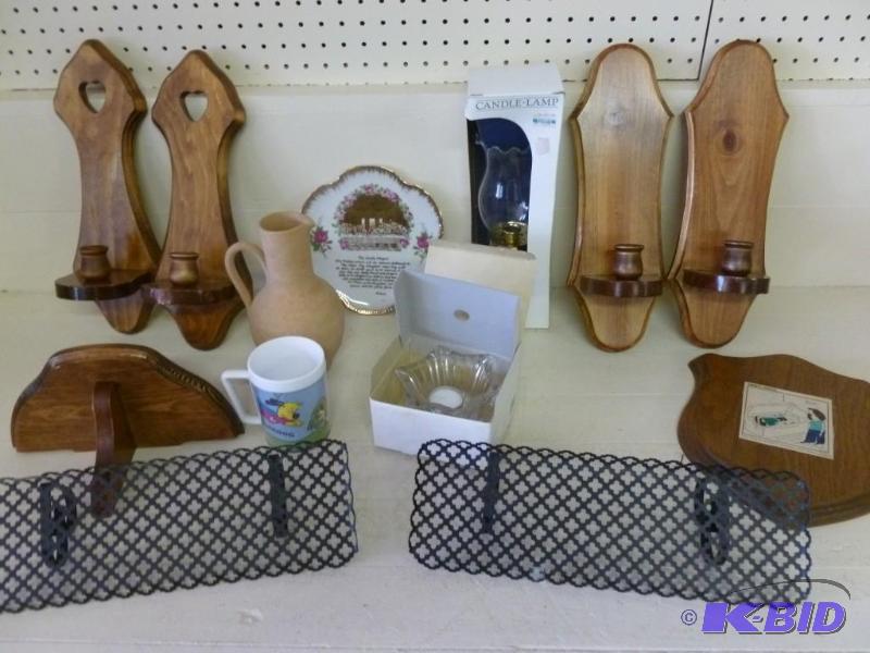 lot 307 image: Large lot of home decorative items ...