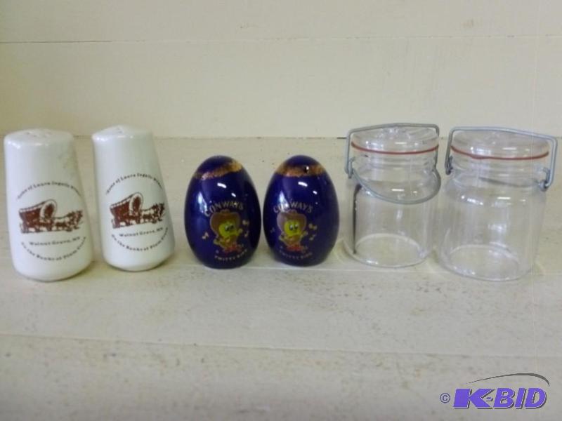 lot 328 image: Lot of three salt and pepper shaker...