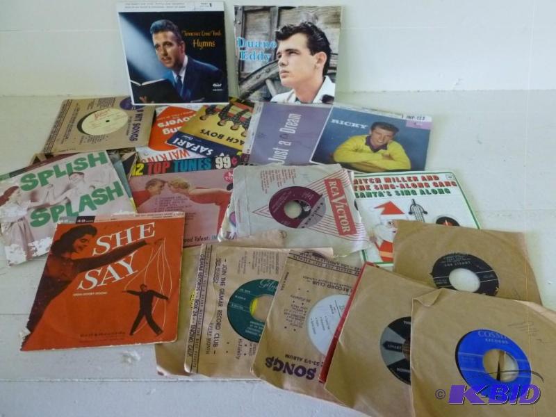 lot 350 image: Lot of twenty-four vintage 45s rec...