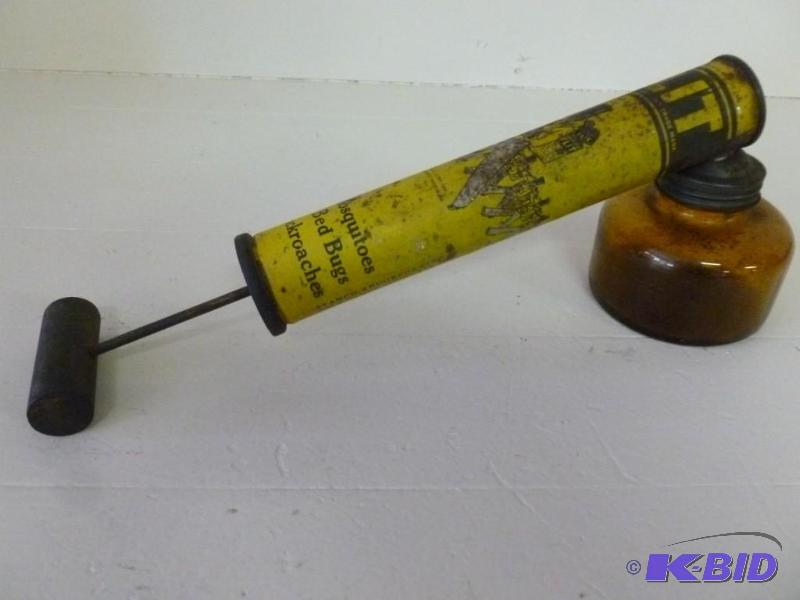 lot 37 image: Vintage Flit Co. amber glass bug sp...