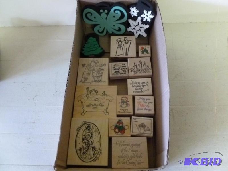 lot 371 image: Lot of 13 wooden bodied and rubber ...