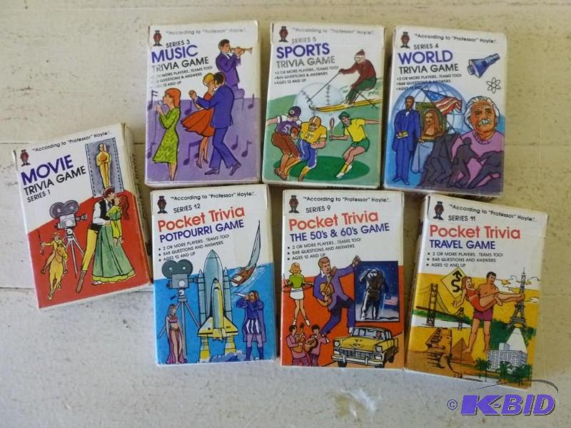 lot 400 image: Lot of seven packs of Hoyle pocket ...
