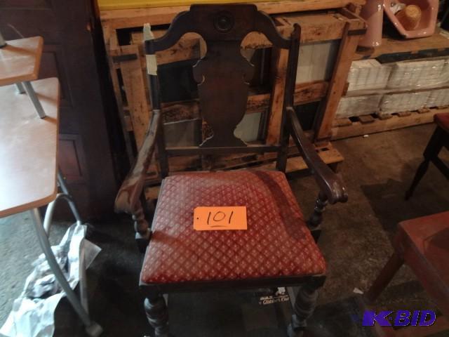 lot 101 image: Old Chair. Warms...