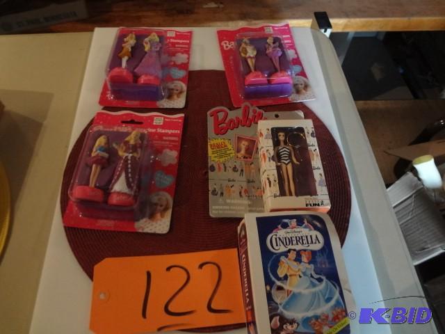 lot 122 image: Barbie Stuff...