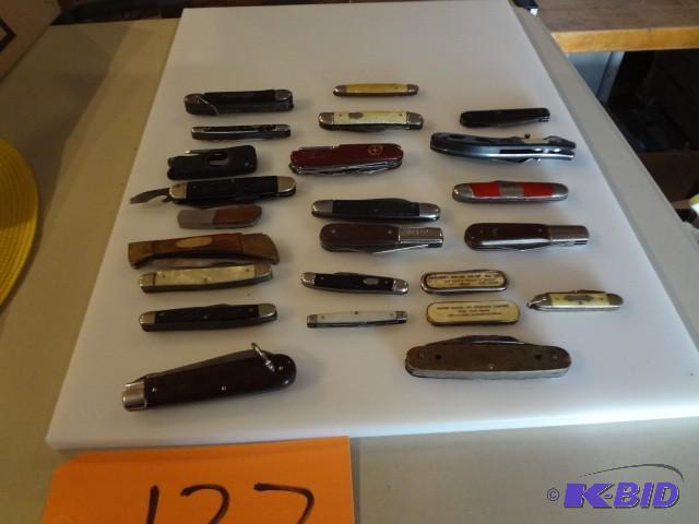 lot 127 image: Pocket Knives...