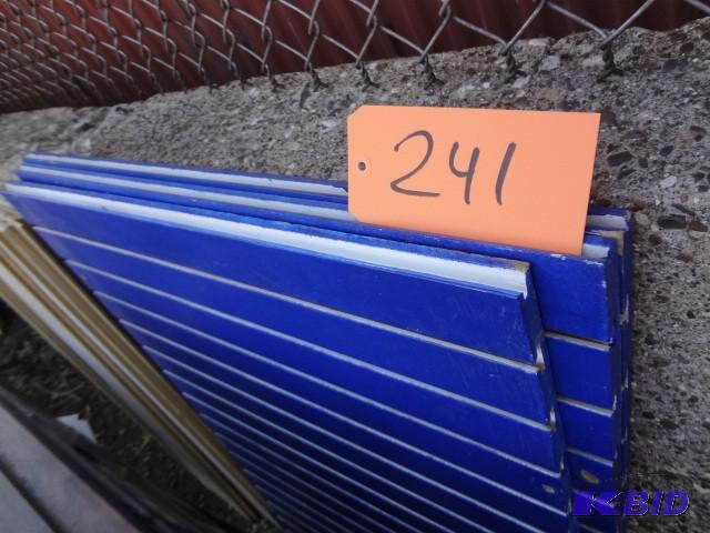 lot 241 image: 3-piece slat wall, blue...