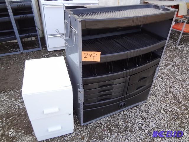 lot 247 image: Metalplastic shelf system and whit...