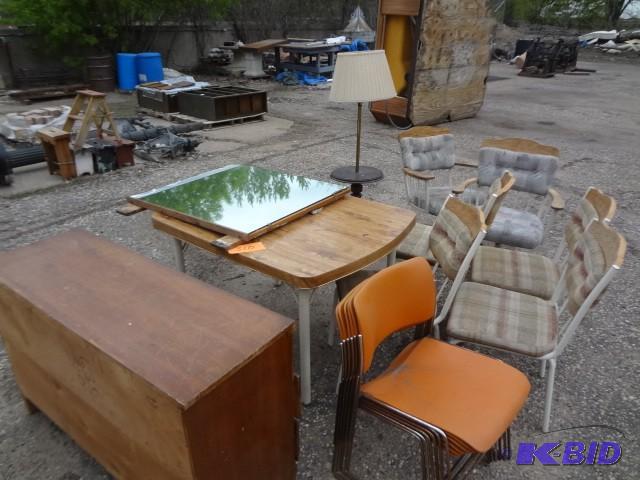 lot 310 image: Chairs, chairs, lamp, dresser, one ...