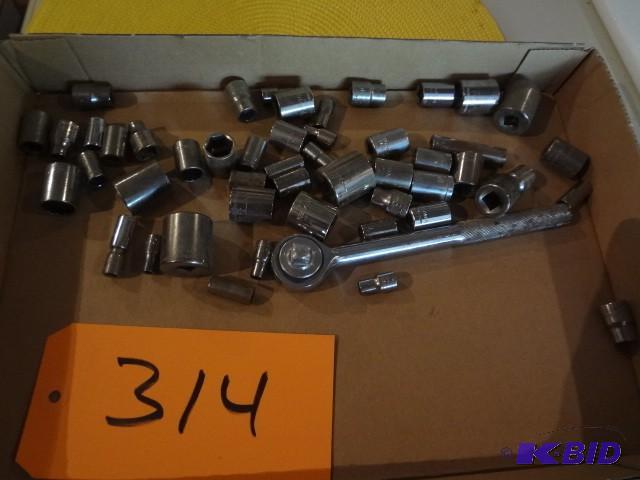 lot 314 image: Sockets, 38, 14...