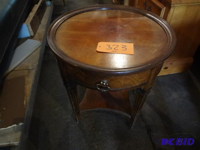 lot 323 image: Round table...