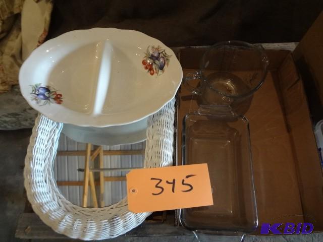 lot 345 image: Glass stuff...
