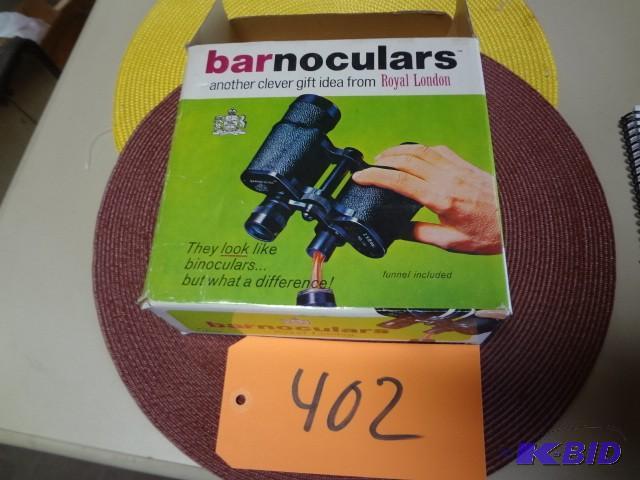 lot 402 image: Barnoculars, get it Read again....