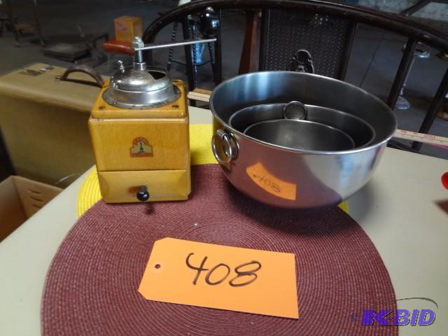 lot 408 image: Vintage coffee grinder, very cool, ...