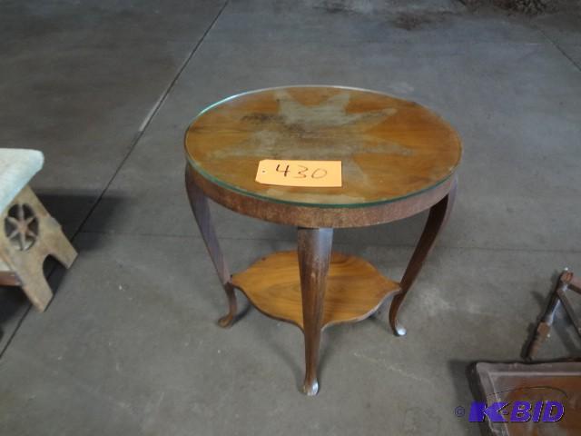 lot 430 image: Oval table, glass top...