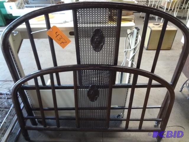 lot 437 image: Metal bed, spring...