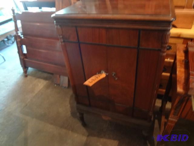 lot 449 image: Old cabinet, Kool...