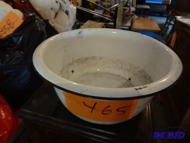 lot 465 image: Enamel basin...