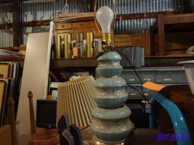 lot 485 image: Porcelain lamp...