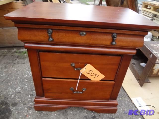 lot 509 image: Night Stand, matches #496...