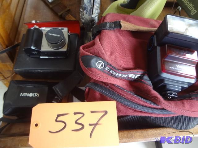 lot 537 image: Cameras...