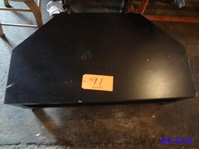 lot 91 image: Low TableStand...