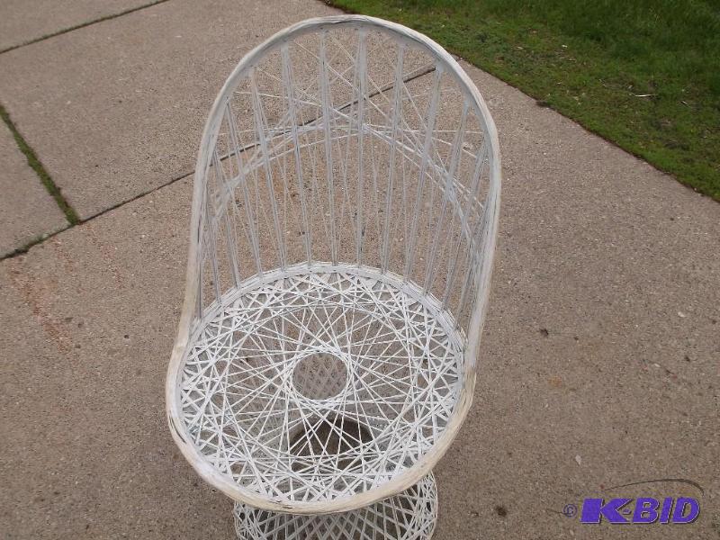 Nice metal frame wicker like chair ...