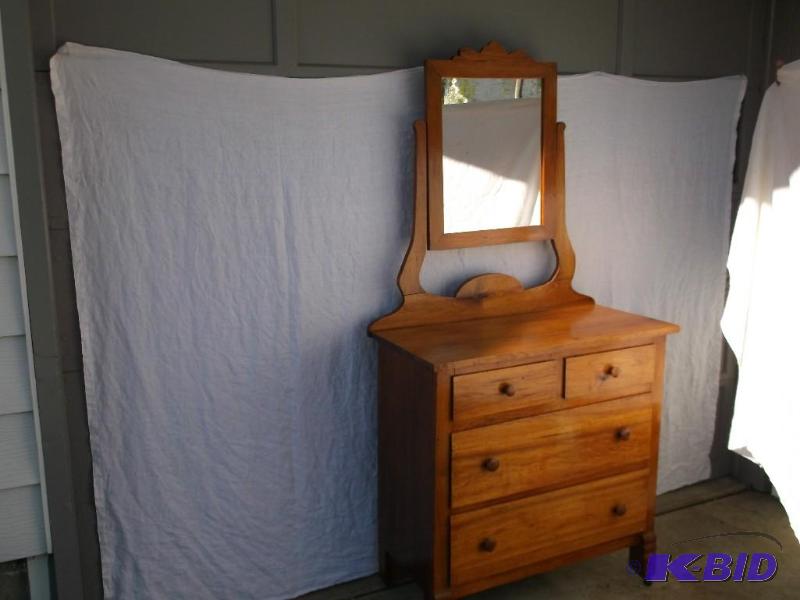 Antique 4 drawer mirrored dresser i...