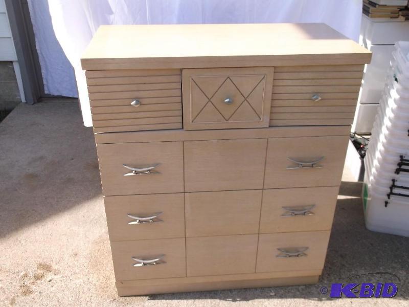 Vintage 6 drawer dresser measuring ...