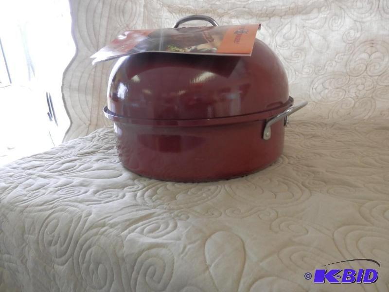 Nordicware stove top smoker, new. A...