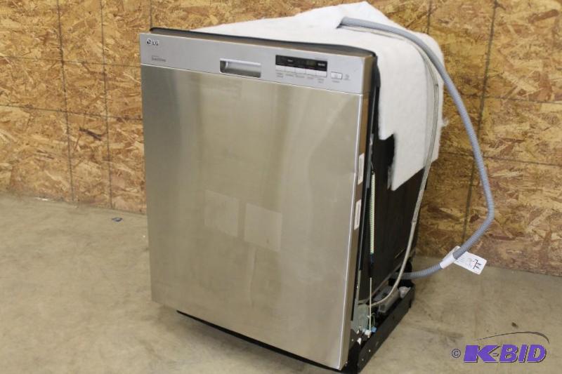 New LG SEMI-INTEGRATED DISHWASHER WITH FLEXIBLE EASYRACK SYSTEM