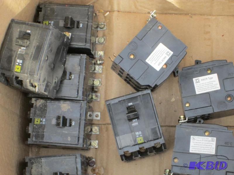 Lot of 9 3 pole 15 Amp breakers - ...
