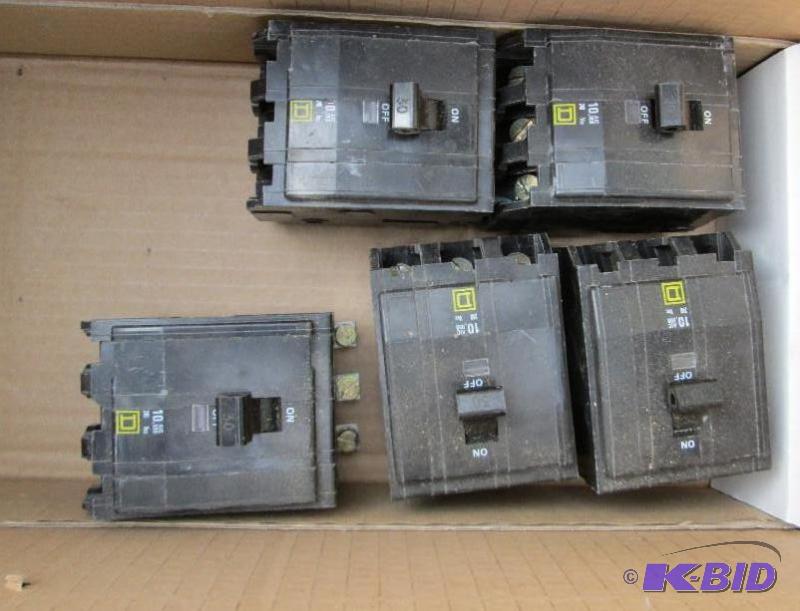 Lot of 5 30 Amp 3 pole breakers - ...