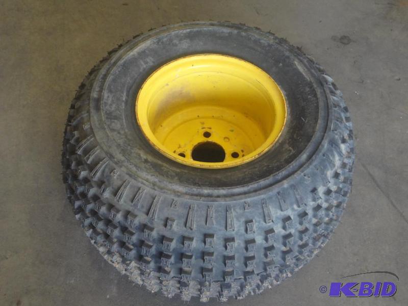 25129 John Deere Gator 4-Lug Whee...