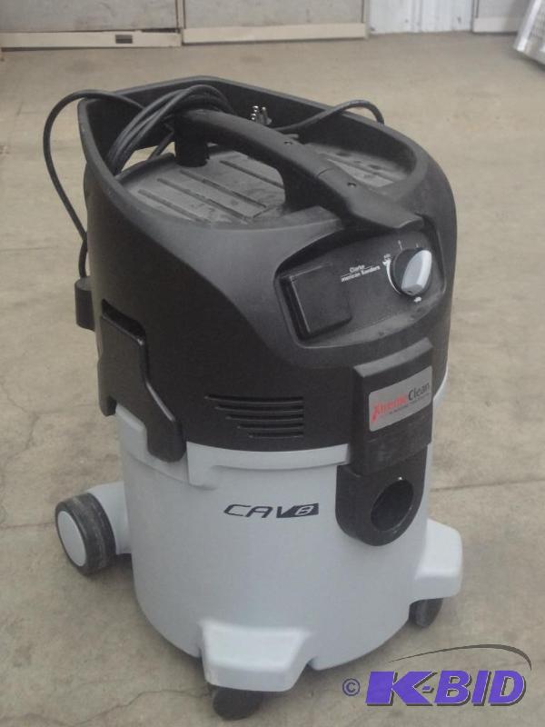 lot 34 image: Like New Xtreme-Clean CAV8 Vacuum (...