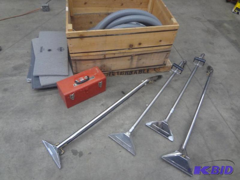 lot 42 image: Pallet Lot Of Commercial Cleaning E...