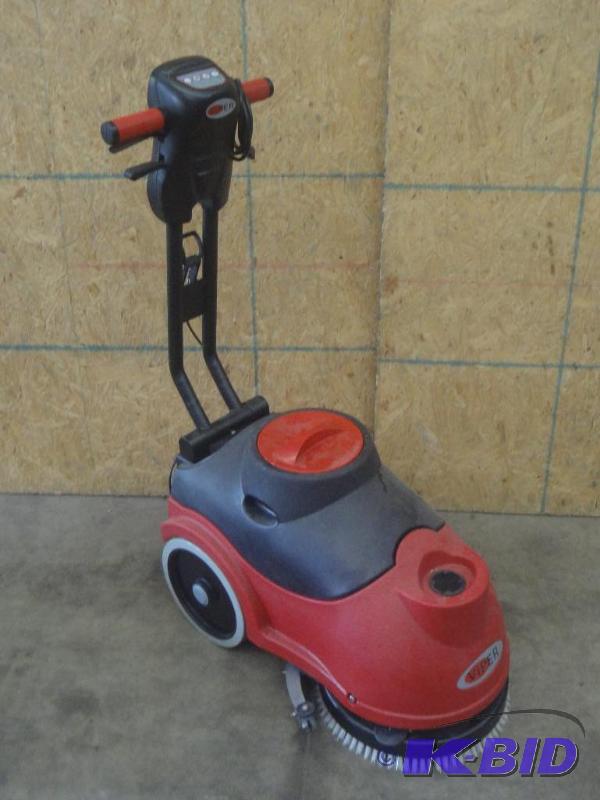 lot 9 image: Viper FOX1 Commercial Floor Scrubbe...