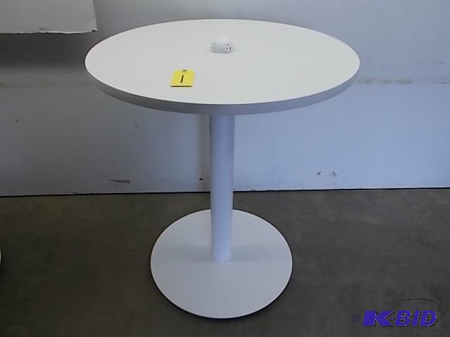 lot 1 image: Trendway 36" x 42" High D...