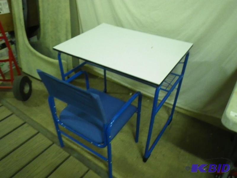 Desk, one small broken corner...