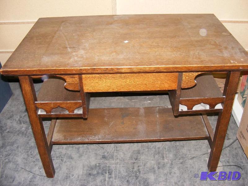 lot 33 image: Antique Library DeskTable...