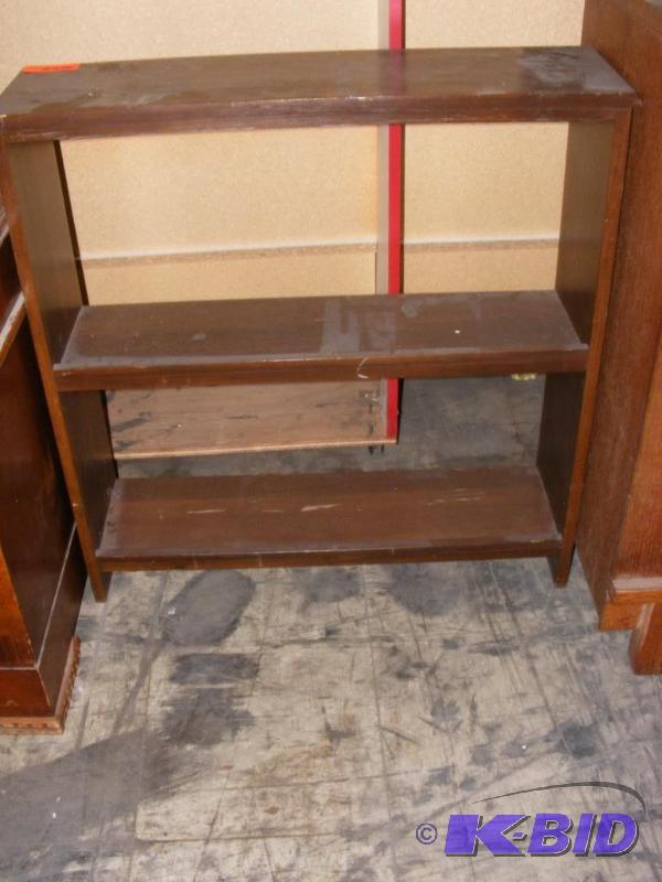 lot 5 image: Small Book Shelf...