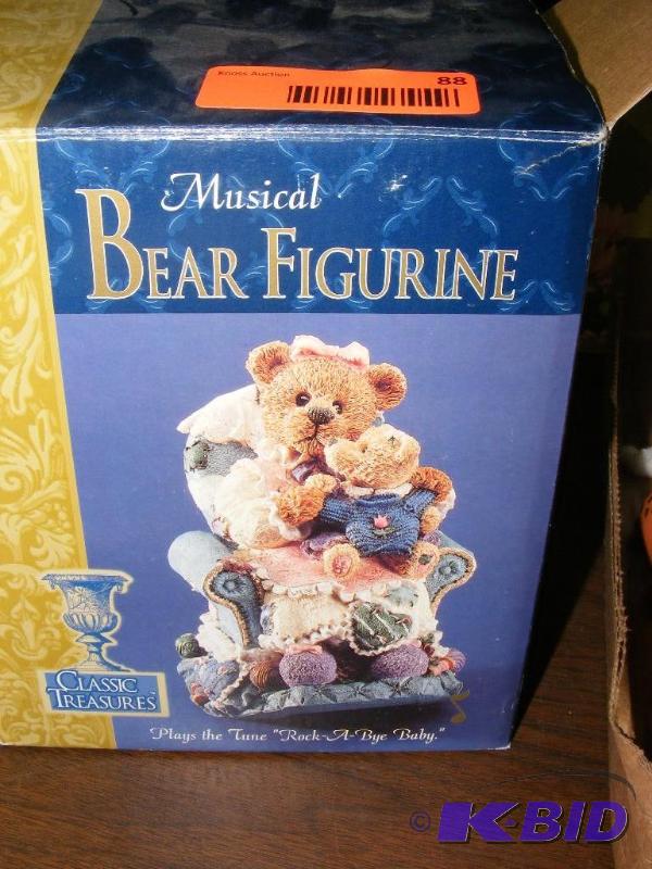 lot 88 image: Musical Bear Figuine Music Box, wor...
