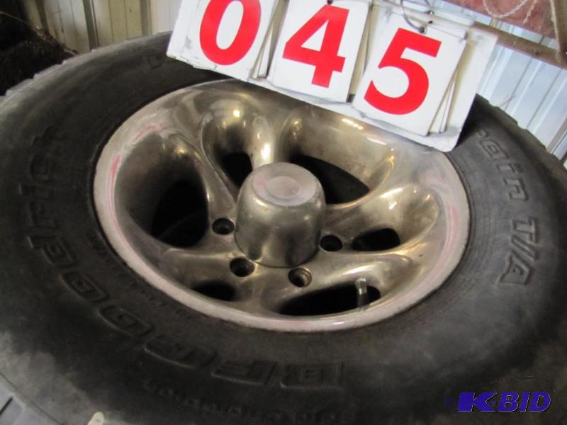 Set of 5 bolt aluminum rims with ti...