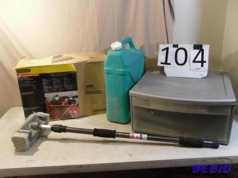 lot 104 image: New Stanley Bike Utility Rack and B...