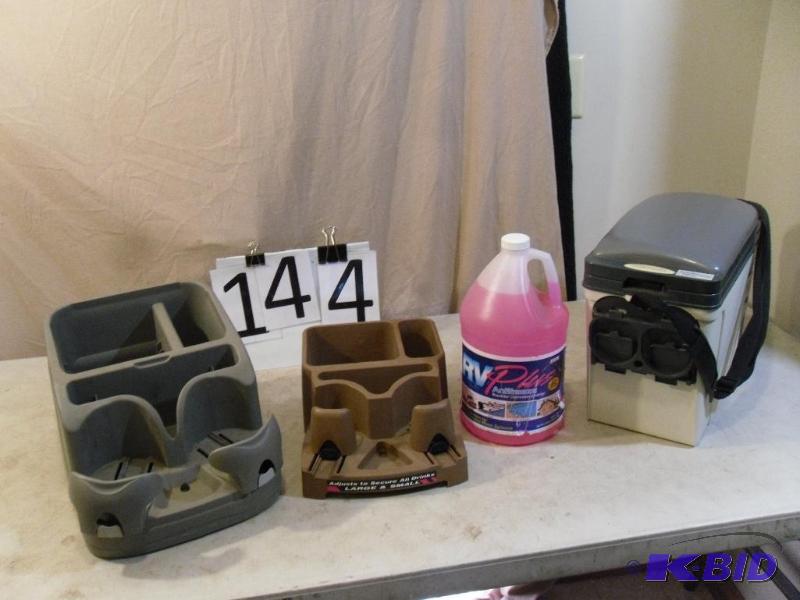 lot 144 image: 12 Volt CoolerWarmer (AC or DC com...