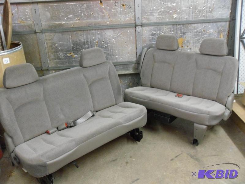 lot 16 image: 2 Bench Seats for a mini van. Seats...