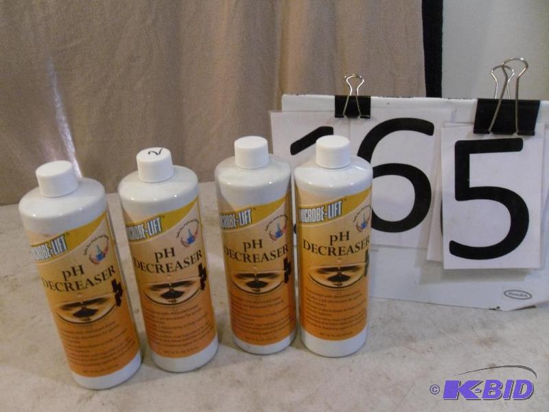 lot 165 image: 4 New Bottles of Microbe-Lift PH De...