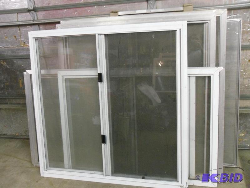 lot 177 image: Lot of 12 Assorted Aluminum Storm W...