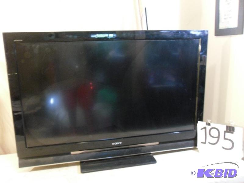 lot 195 image: 46" Sony Bravia LCD DIgital Co...
